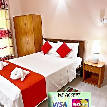 Lahiru Airport Villa Andiambalama 外观 照片