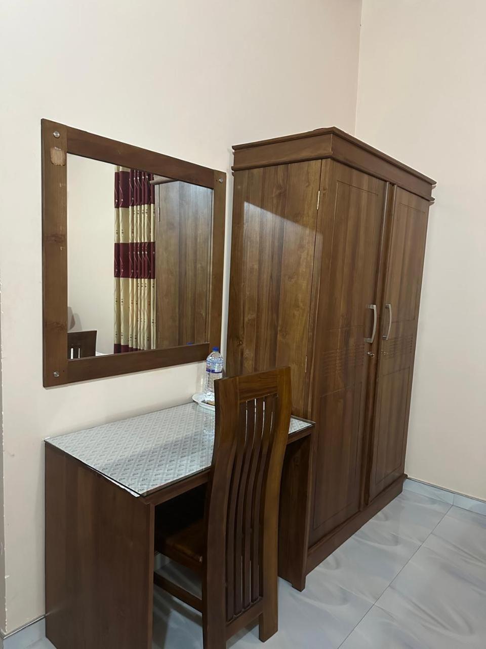Lahiru Airport Villa Andiambalama 外观 照片
